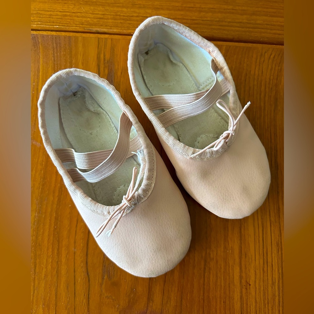 Ballet slippers — Size 10 toddler
